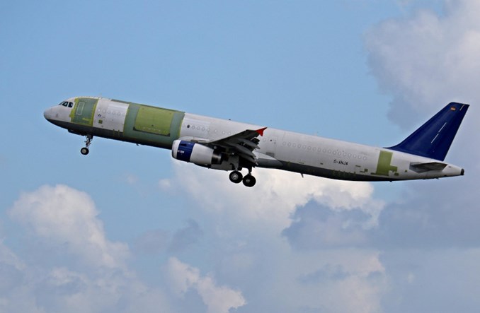 Dziewiczy oblot A321P2F