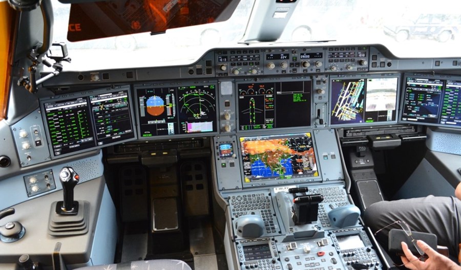 Airbus zaprojektował specjalną osłonę na panel kontrolny Airbus zaprojektował specjalną osłonę na panel kontrolny