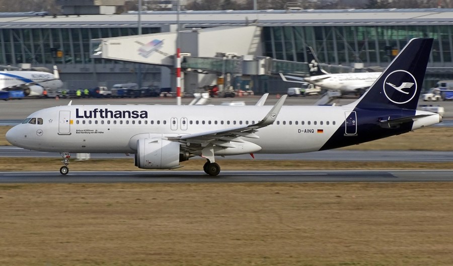 Lufthansa zaszczepi na własną rękę wszystkich pracowników Lufthansa zaszczepi na własną rękę wszystkich pracowników