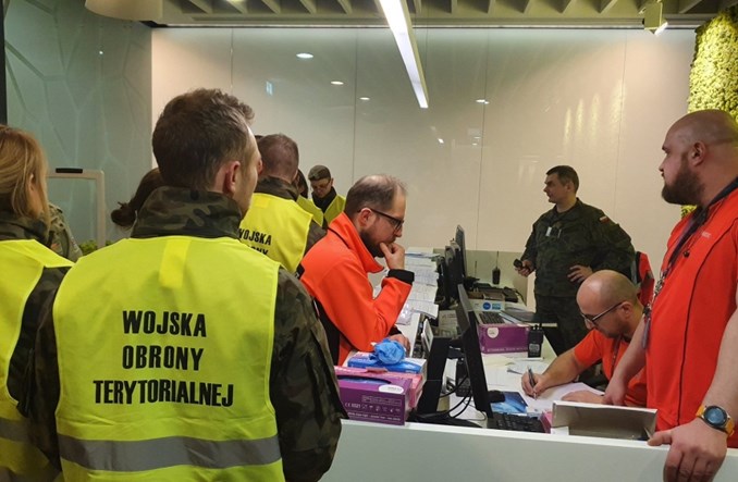 Lotnisko Chopina: Osiągnęliśmy pełną sprawność kontroli