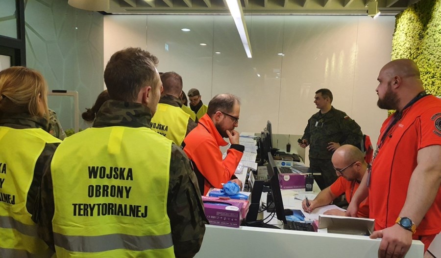 Lotnisko Chopina: Osiągnęliśmy pełną sprawność kontroli Lotnisko Chopina: Osiągnęliśmy pełną sprawność kontroli
