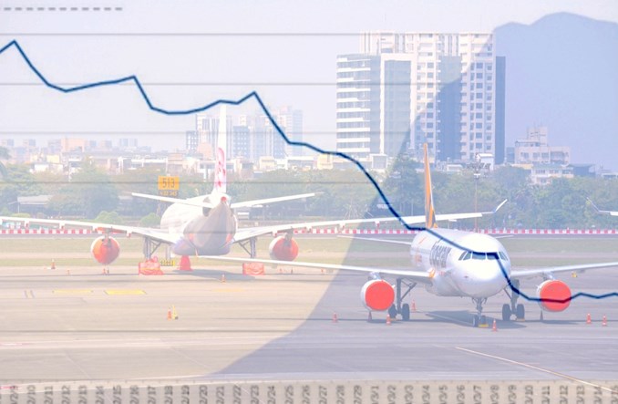 Raport: Epidemia COVID-19 dziesiątkuje liczbę operacji lotniczych