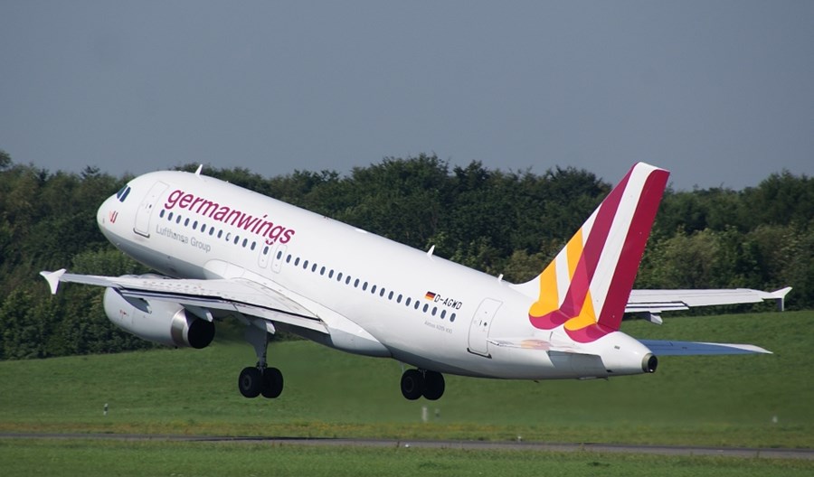 Grupa Lufthansa rozważa zakończenie działalności Germanwings Grupa Lufthansa rozważa zakończenie działalności Germanwings