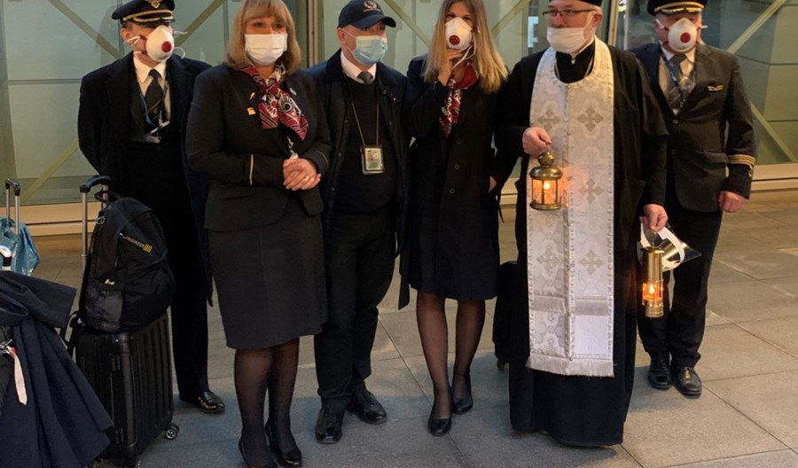 Święty Ogień na pokładzie specjalnego rejsu PLL LOT Święty Ogień na pokładzie specjalnego rejsu PLL LOT