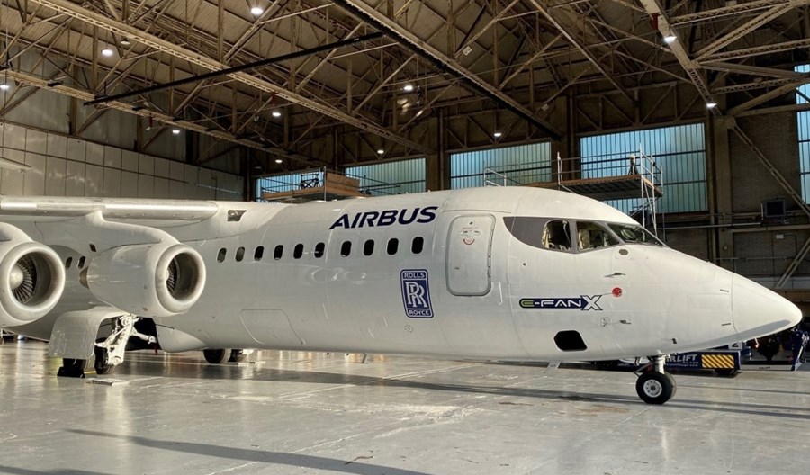 Airbus i Rolls-Royce kończą hybrydowo-elektryczny program E-Fan X Airbus i Rolls-Royce kończą hybrydowo-elektryczny program E-Fan X