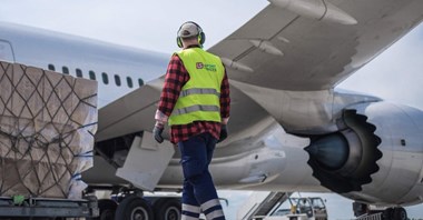 IATA: Wolniejszy wzrost frachtu w listopadzie. Łańcuch dostaw problemem