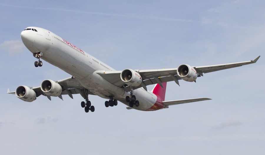Iberia wycofuje całą flotę airbusów A340-600. Opóźnia dostawy A320neo i A350 Iberia wycofuje całą flotę airbusów A340-600. Opóźnia dostawy A320neo i A350