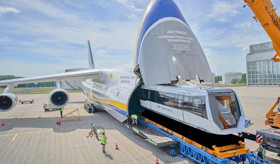 Rusłan An-124 doleciał do Chin z pociągami maglev z Niemiec Rusłan An-124 doleciał do Chin z pociągami maglev z Niemiec