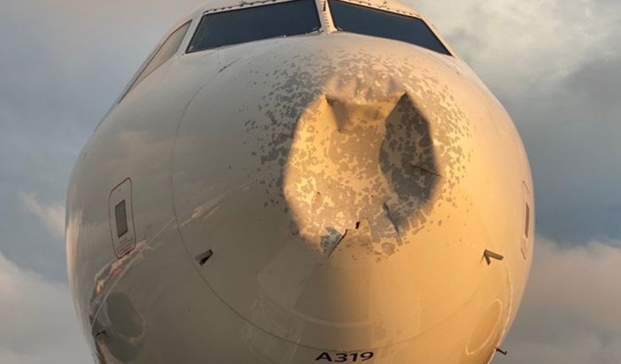 Nowy Jork: A319 wylądował z uszkodzonym nosem Nowy Jork: A319 wylądował z uszkodzonym nosem