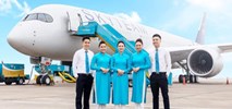 Vietnam Airlines redukują wynagrodzenia załóg o połowę i proszą rząd o pilną pomoc