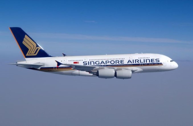 Singapore Airlines: Wcześniejsze zwolnienia i emerytury dla części personelu pokładowego
