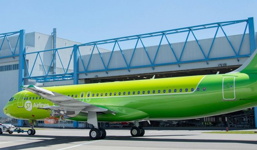 Niedźwiedź przerwał lądowanie A320neo w Magadanie Niedźwiedź przerwał lądowanie A320neo w Magadanie