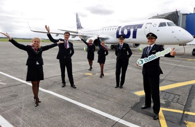 IATA: 44 zakażeń na 1,2 mld pasażerów. "Ryzyko niskie jak porażenie piorunem"