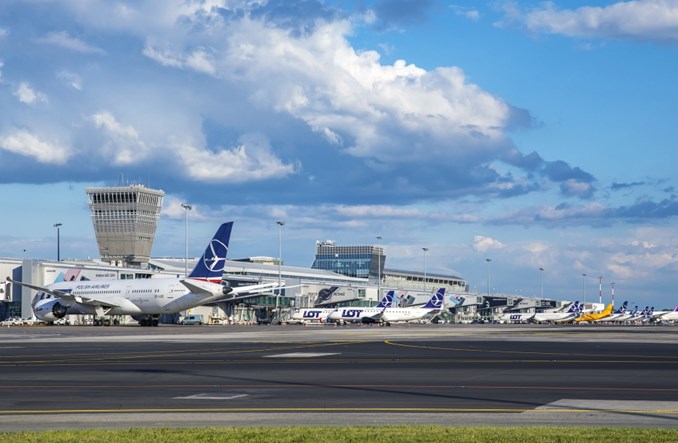 Lotnisko Chopina: 66-proc. spadek pasażerów w sierpniu