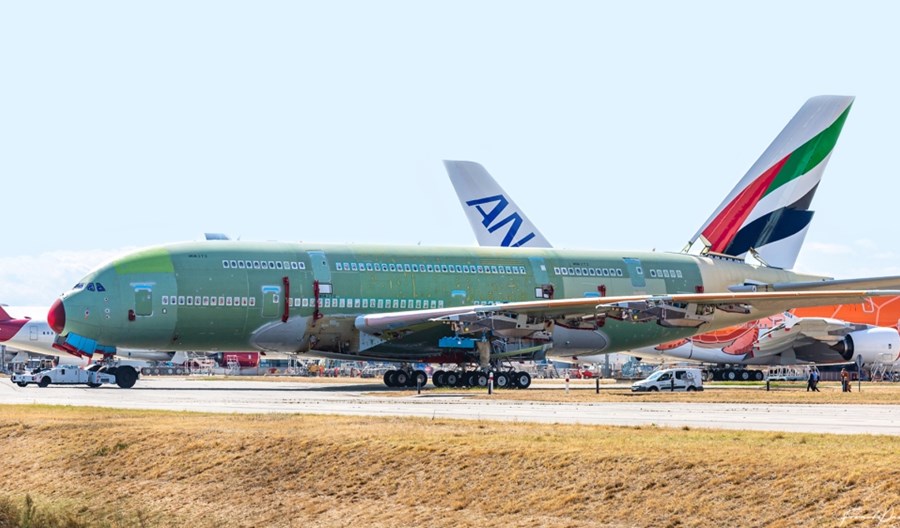 Zakończył się montaż końcowy ostatniego airbusa A380 Zakończył się montaż końcowy ostatniego airbusa A380