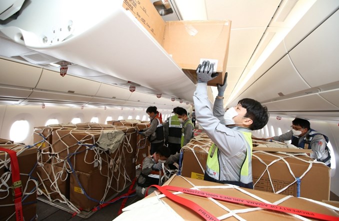 Asiana Airlines: Pierwsza konwersja kabiny A350 na cargo wg. biuletynu Airbusa zakończona