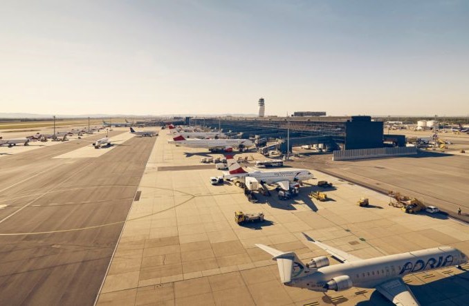 Austrian Airlines i wiedeński port wdrożyły szybkie testy na COVID-19