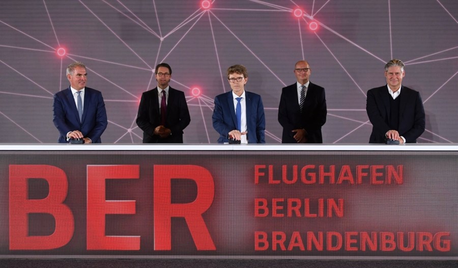 Koronawirus na otwarciu lotniska Berlin-Brandenburg Koronawirus na otwarciu lotniska Berlin-Brandenburg