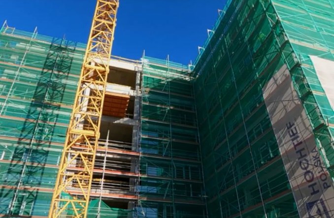 Gdańsk: Uroczyste zawieszenie wiechy na Alphie