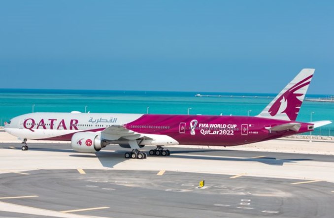 Qatar Airways zaprezentowały malowanie mundialowego B777-300ER