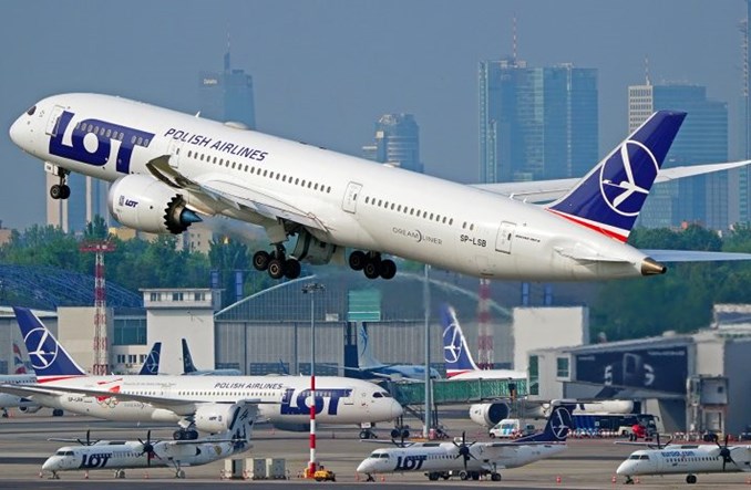 Konsultacje nowych opłat nawigacyjnych. "Chcemy odrobinę ulżyć portom regionalnym"