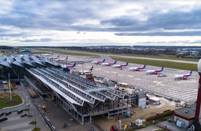 Szybkie testy na lotnisku także dla przylatujących do Gdańska