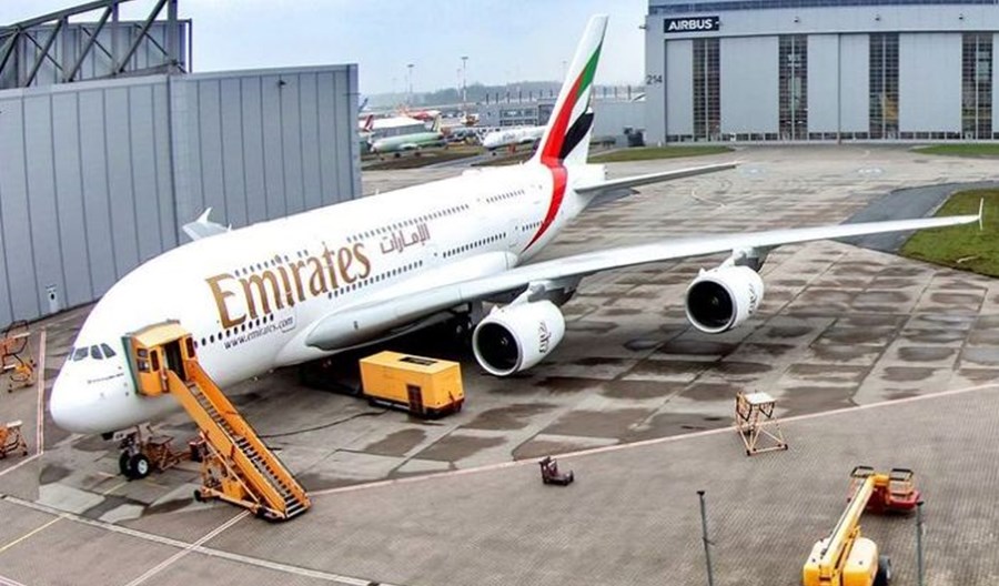 Emirates odebrały 117. samolot A380. Ostatni Super Jumbo dołączy jeszcze w grudniu Emirates odebrały 117. samolot A380. Ostatni Super Jumbo dołączy jeszcze w grudniu