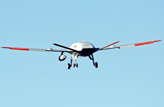 Boeing MQ-25: Pierwszy lot testowy drona z funkcją tankowania w powietrzu