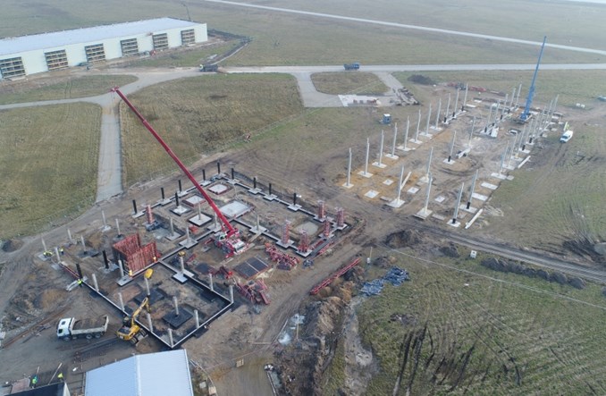 Lotnisko Radom. Ogłoszono przetarg na budowę masztu telekomunikacyjnego