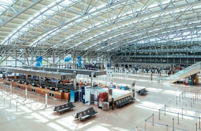 Hamburg: Liczby pasażerów jak w 1984 roku. "Testy i szczepienia dają nadzieję"