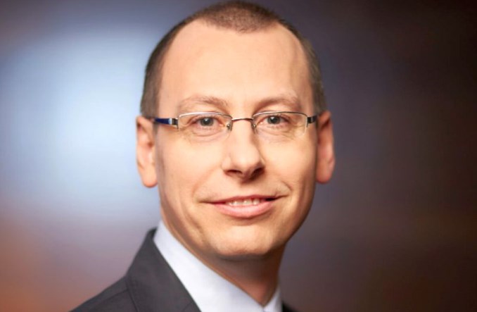 Andrzejczyk nowym dyrektorem biura sprzedaży i dystrybucji w PLL LOT