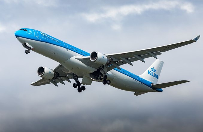 KLM zawiesza połączenia dalekodystansowe. Dystrybucja szczepionek zagrożona