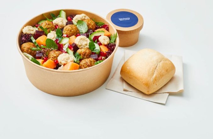 Lufthansa wybrała partnerów cateringowych. Bezpłatna tylko woda i czekoladowa niespodzianka