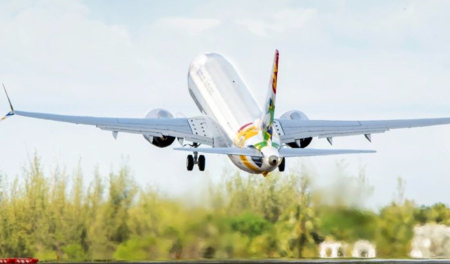Cayman Airlines wznowią loty boeingami 737-8, ale już nie MAX Cayman Airlines wznowią loty boeingami 737-8, ale już nie MAX