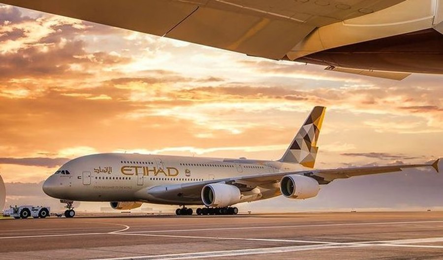 Etihad Airways stawiają na Dreamlinery. Wątpliwy powrót A380 Etihad Airways stawiają na Dreamlinery. Wątpliwy powrót A380