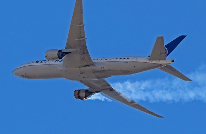 Boeing zalecił przewoźnikom zawieszenie lotów odrzutowcami B777 z silnikami PW4000