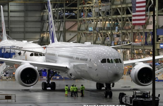 Ostatni Boeing 787 Dreamliner wyprodukowany w Everett opuścił fabrykę Ostatni Boeing 787 Dreamliner wyprodukowany w Everett opuścił fabrykę