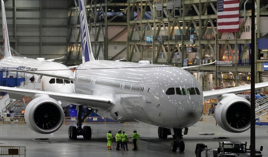 Ostatni Boeing 787 Dreamliner wyprodukowany w Everett opuścił fabrykę Ostatni Boeing 787 Dreamliner wyprodukowany w Everett opuścił fabrykę