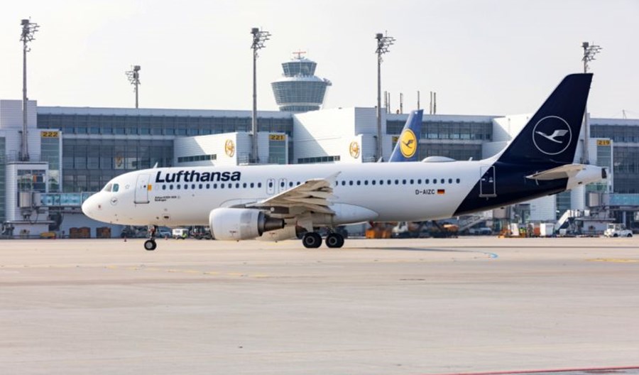 Lufthansa straciła 5,5 mld euro w 2020 roku i planuje oferowanie na poziomie 70 proc. 