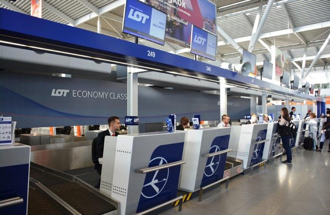 LOT: Zmiana procedury odprawy. Osobiście po odbiór kart pokładowych