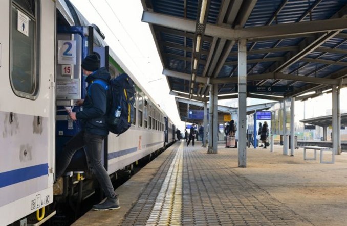 "Kolej musi być elastyczna i zaoferować coś więcej niż samolot i samochód"