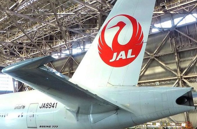 JAL przyspieszają o rok wycofanie z floty boeingów 777