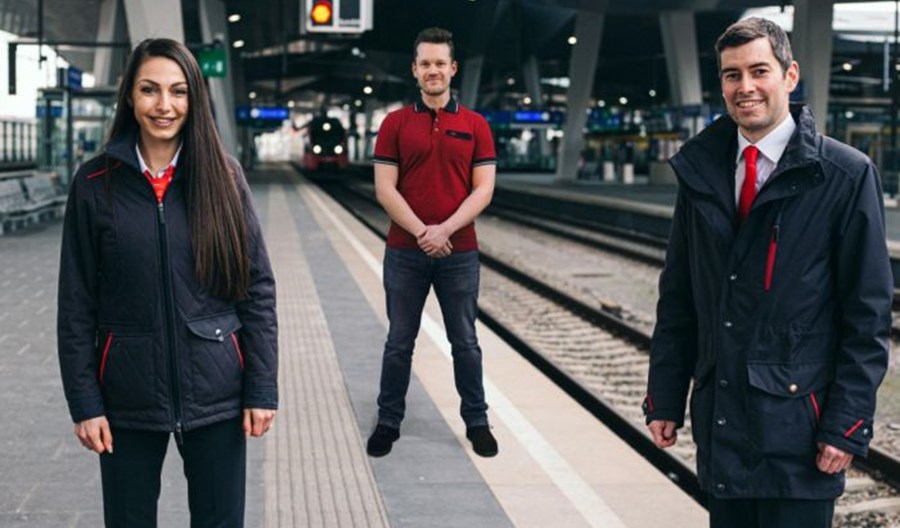 Austria: Byli piloci i stewardessy pracują w pociągach i na stacjach Austria: Byli piloci i stewardessy pracują w pociągach i na stacjach