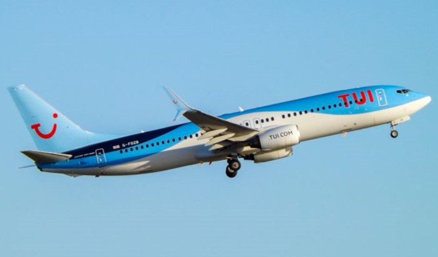 Pilot TUI myślał, że samolot jest lżejszy o 1200 kg. Kobiety sklasyfikowano jak dzieci Pilot TUI myślał, że samolot jest lżejszy o 1200 kg. Kobiety sklasyfikowano jak dzieci