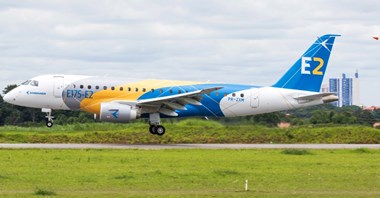 Embraer opóźnia E175-E2