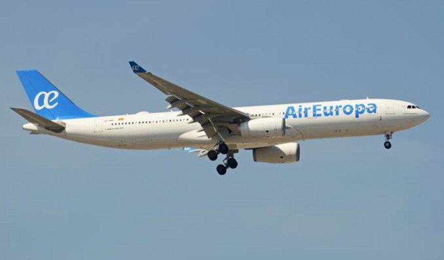 KE wszczęła dochodzenie w sprawie przejęcia Air Europa przez IAG KE wszczęła dochodzenie w sprawie przejęcia Air Europa przez IAG