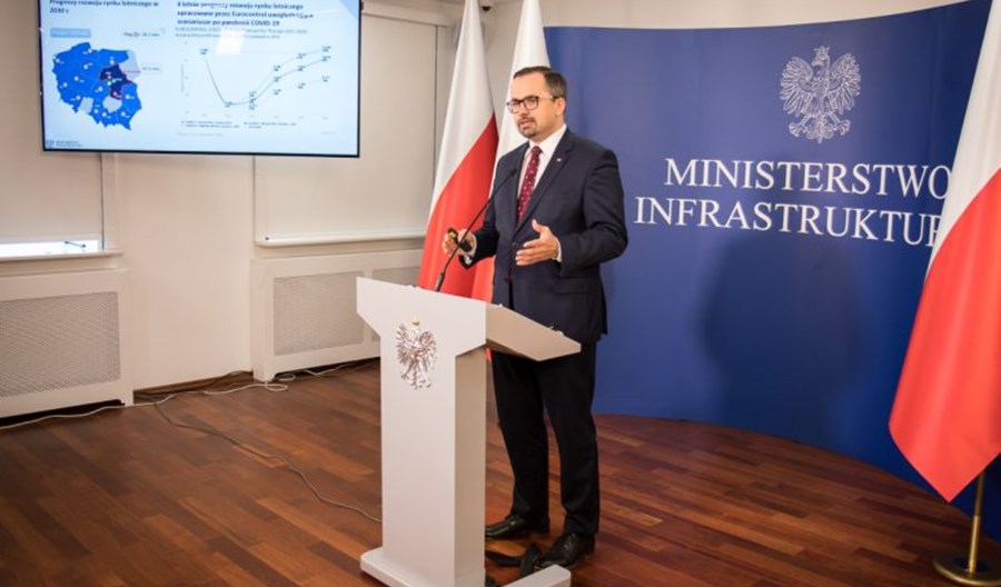 Horała: Fuzja CPK z PPL jest niezbędna. Będzie nowa spółka Horała: Fuzja CPK z PPL jest niezbędna. Będzie nowa spółka