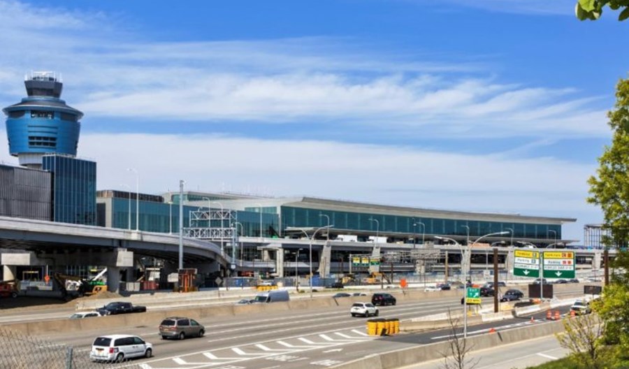 FAA zaaprobowała budowę kolei automatycznej do lotniska LaGuardia FAA zaaprobowała budowę kolei automatycznej do lotniska LaGuardia