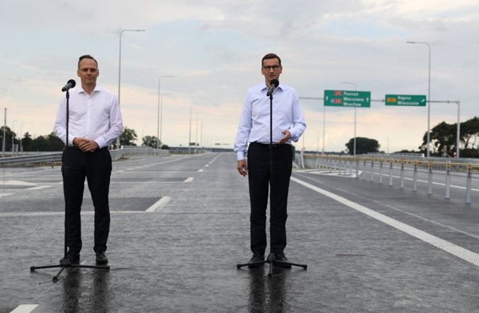 Morawiecki: Wyślemy samoloty do Afganistanu po Polaków i pracowników misji