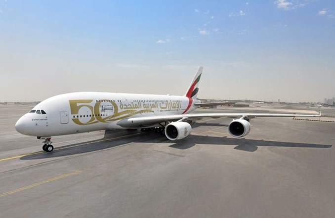 Specjalne malowanie samolotów Emirates z okazji 50. rocznicy ZEA